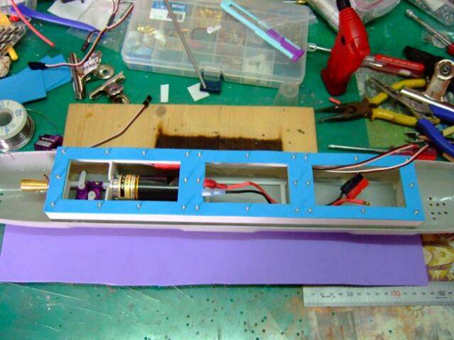 已經盡量將線路隱藏了